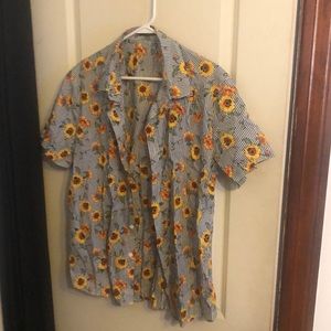 Short-sleeve button down